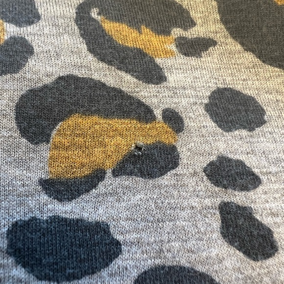 🌸🌸🌸 3/25$ H&M T-shirt - Picture 4 of 4